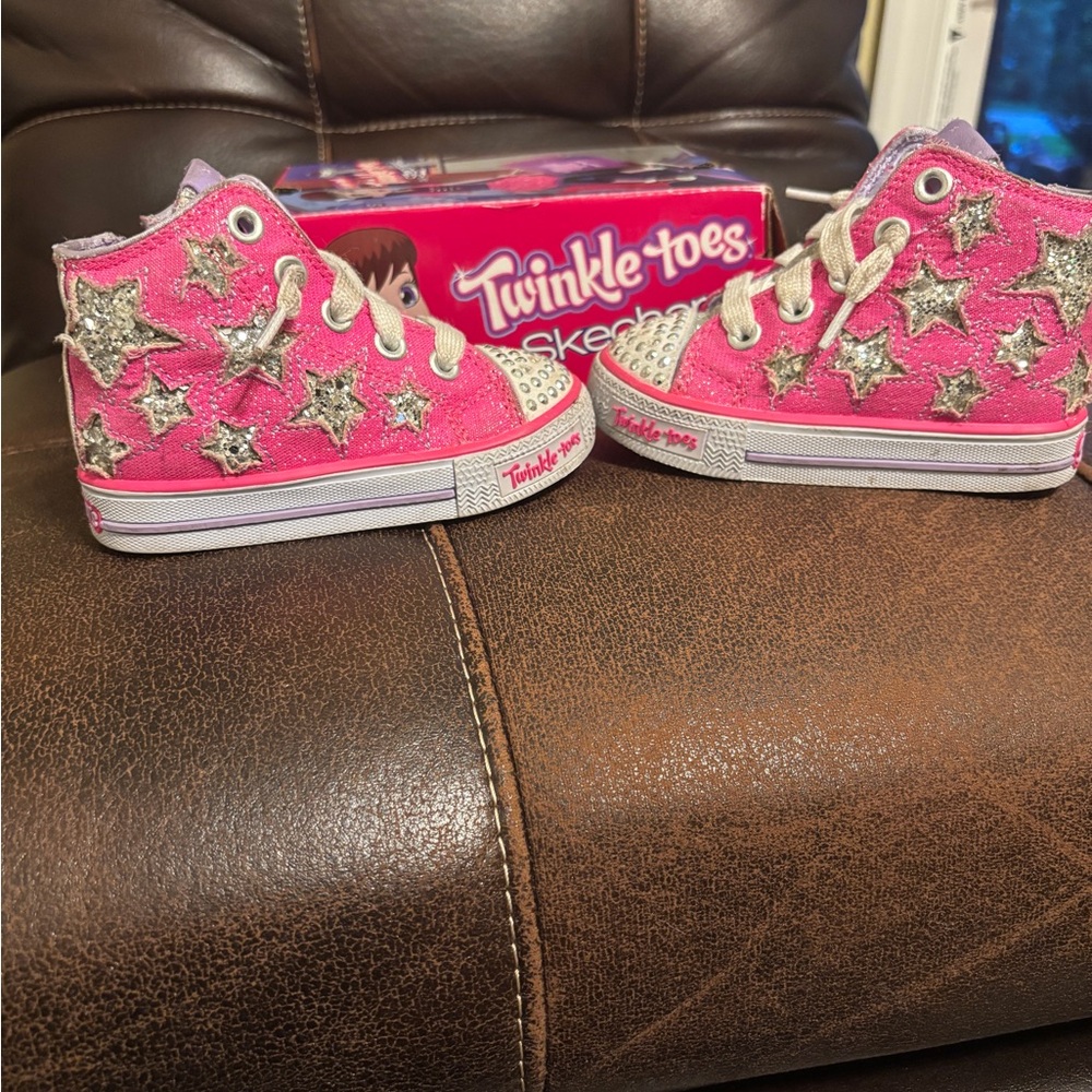 Skechers Twinkle Toes, Pink - Toddler 6C